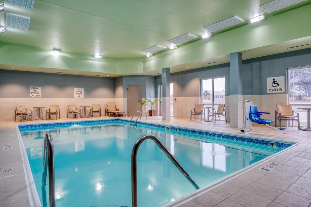 Holiday Inn Express Troy By Ihg Exterior photo