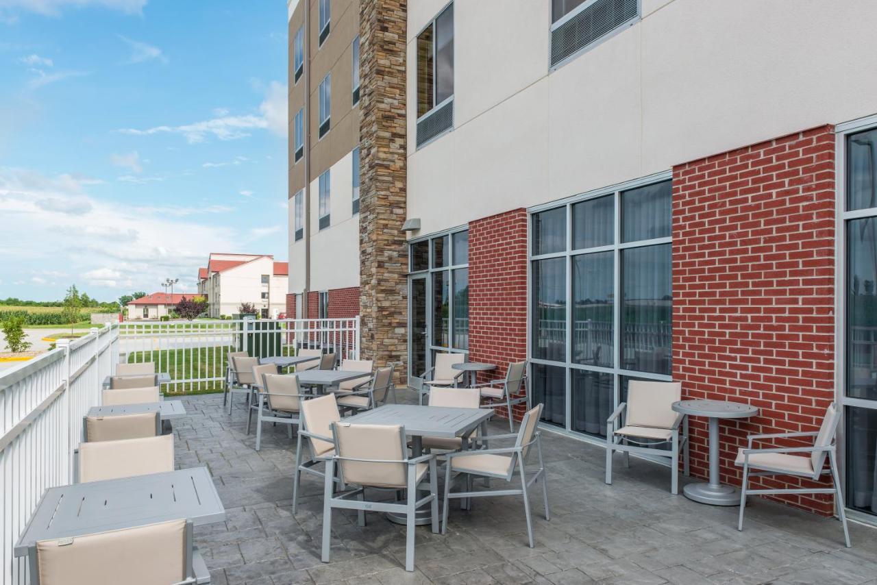 Holiday Inn Express Troy By Ihg Exterior photo